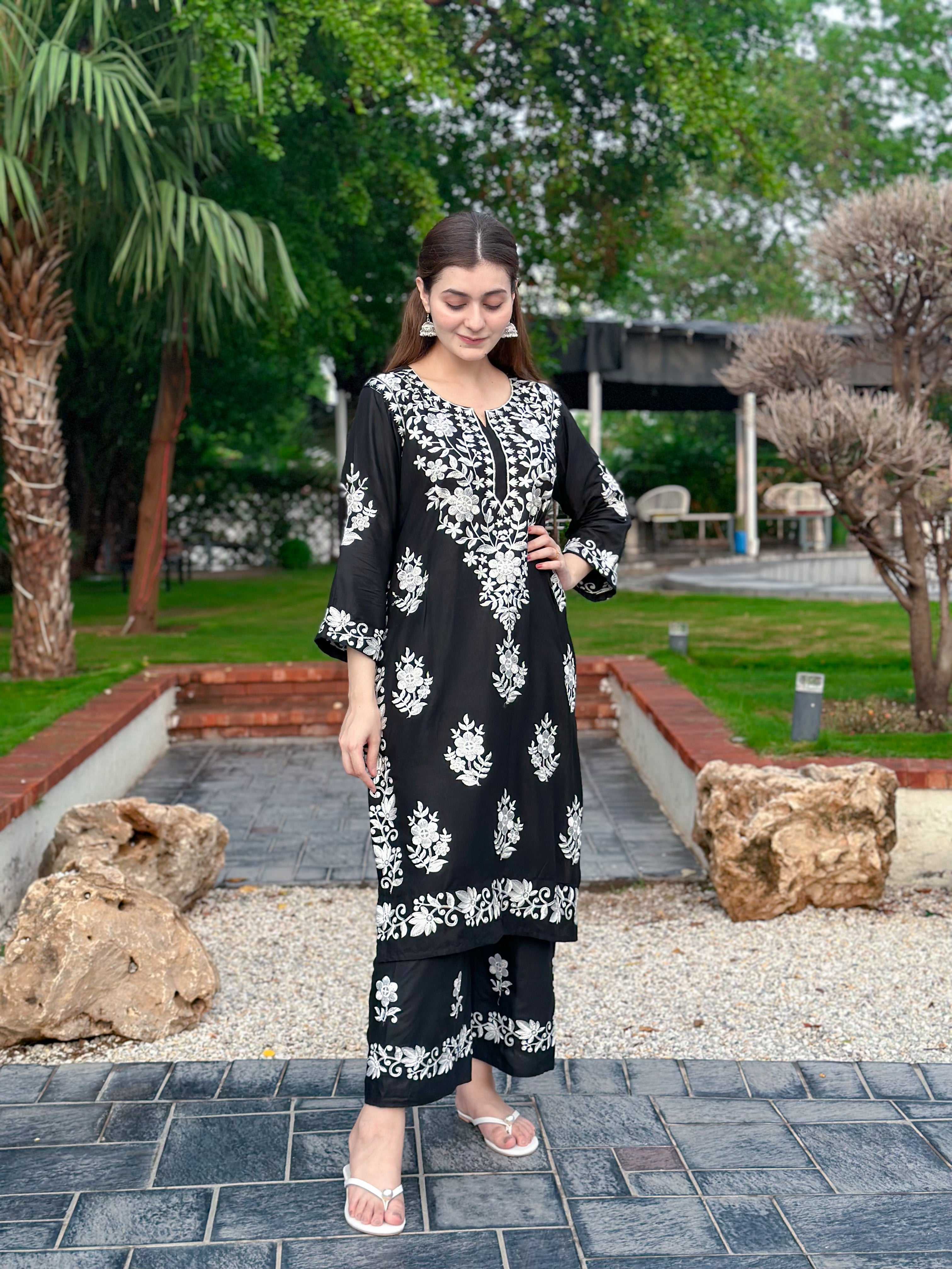 INDIAN CHIKANKARI LONG LENGHT 2Pc